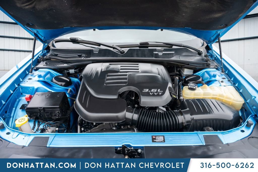 Used 2018 Dodge Challenger SXT w/ Blacktop Package RWD image 35