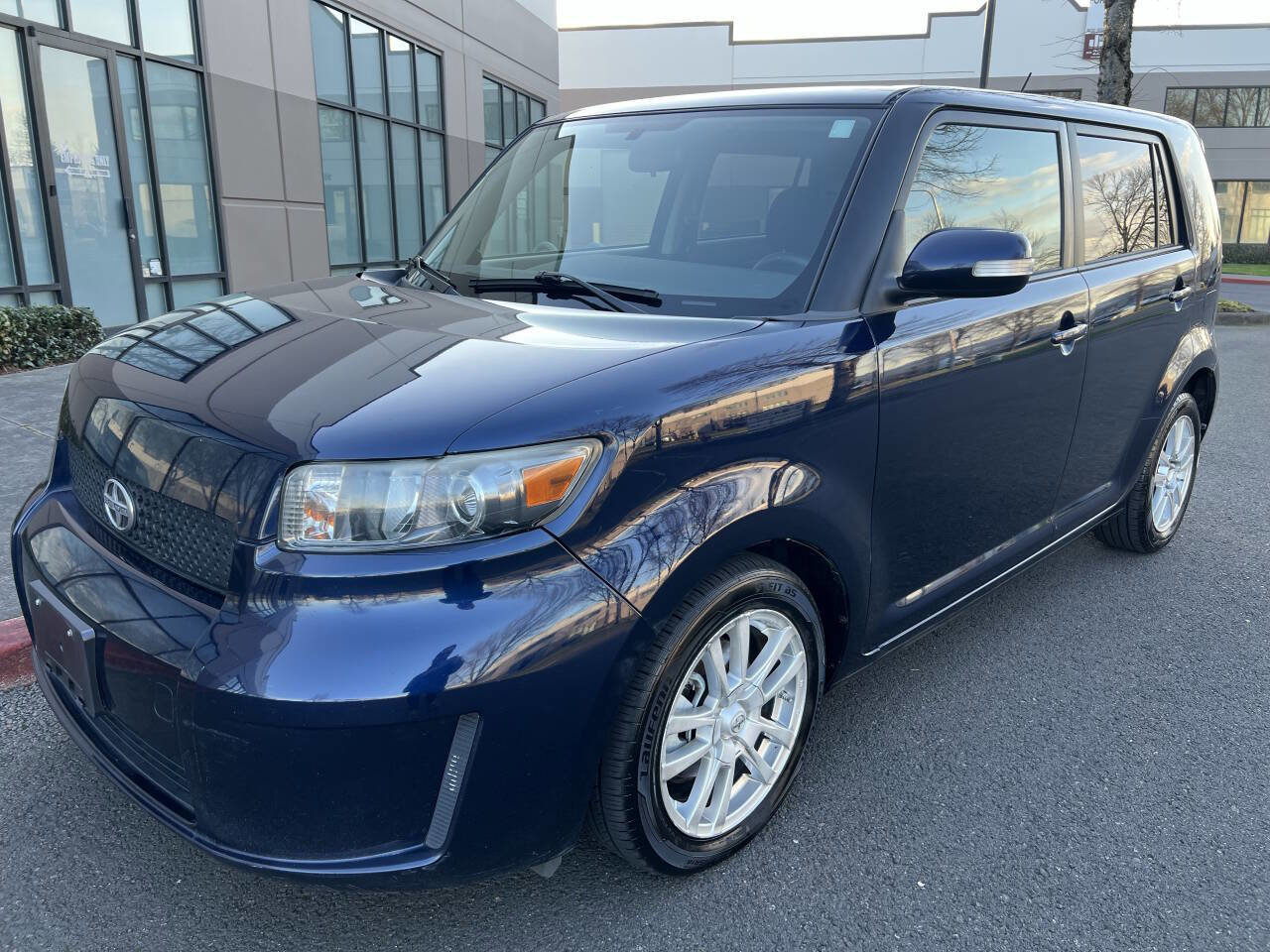 Used 2008 Scion xB image 1