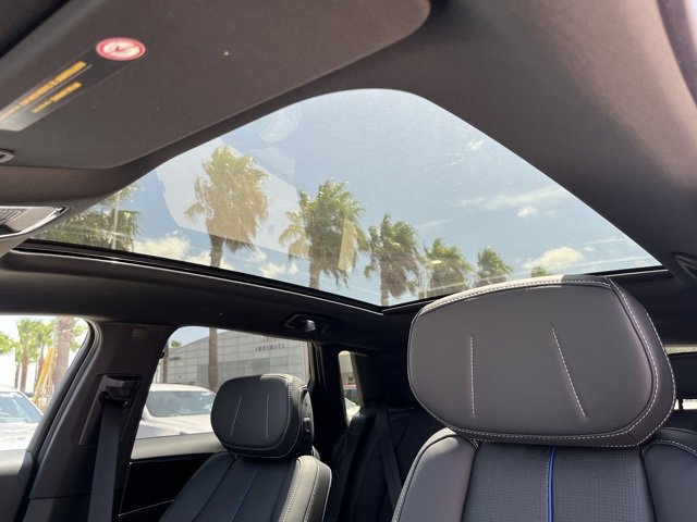 New 2025 Cadillac Lyriq Luxury image 13