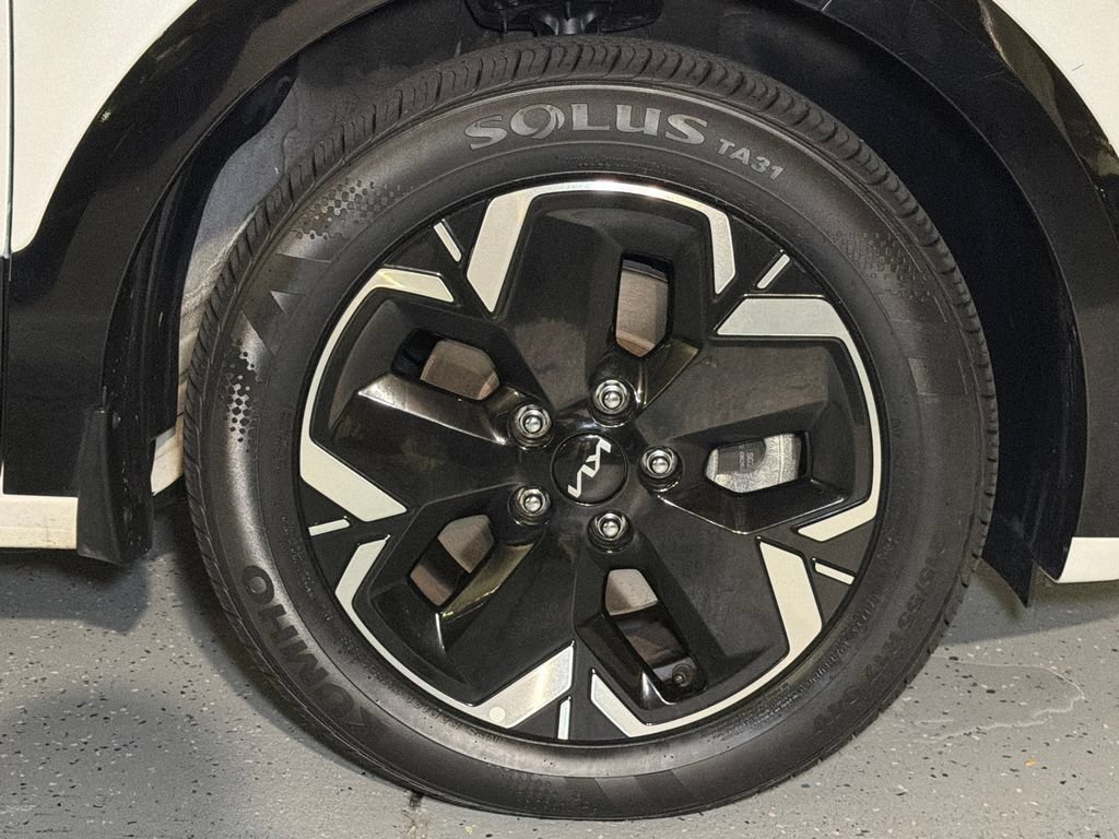 Certified 2023 Kia Niro Wave FWD image 8