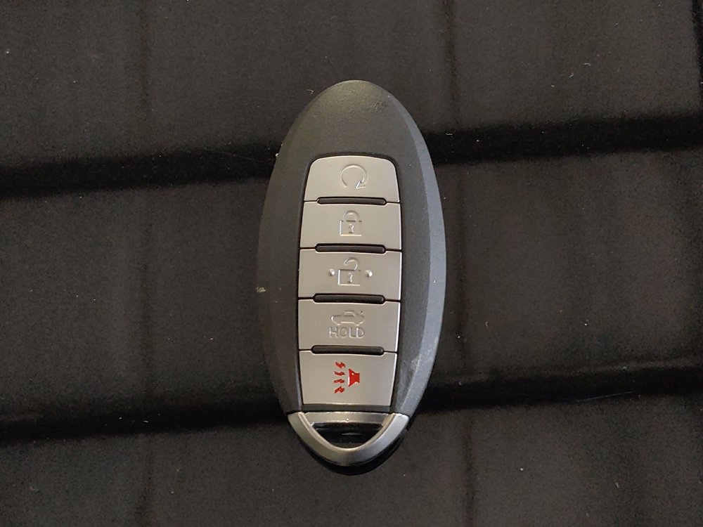 Used 2017 Nissan Rogue SV image 32