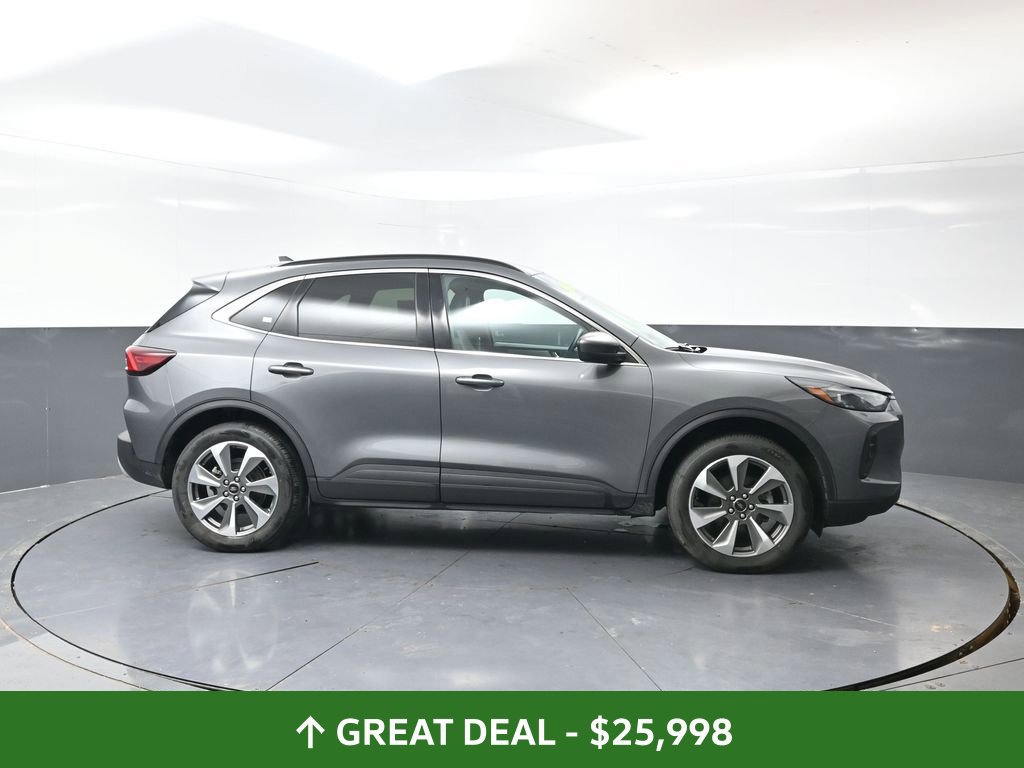 Used 2025 Ford Escape Platinum AWD/4WD image 4