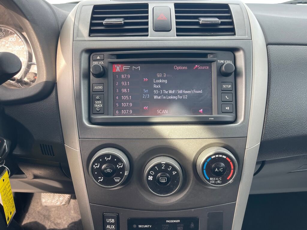 Used 2013 Toyota Corolla S image 11