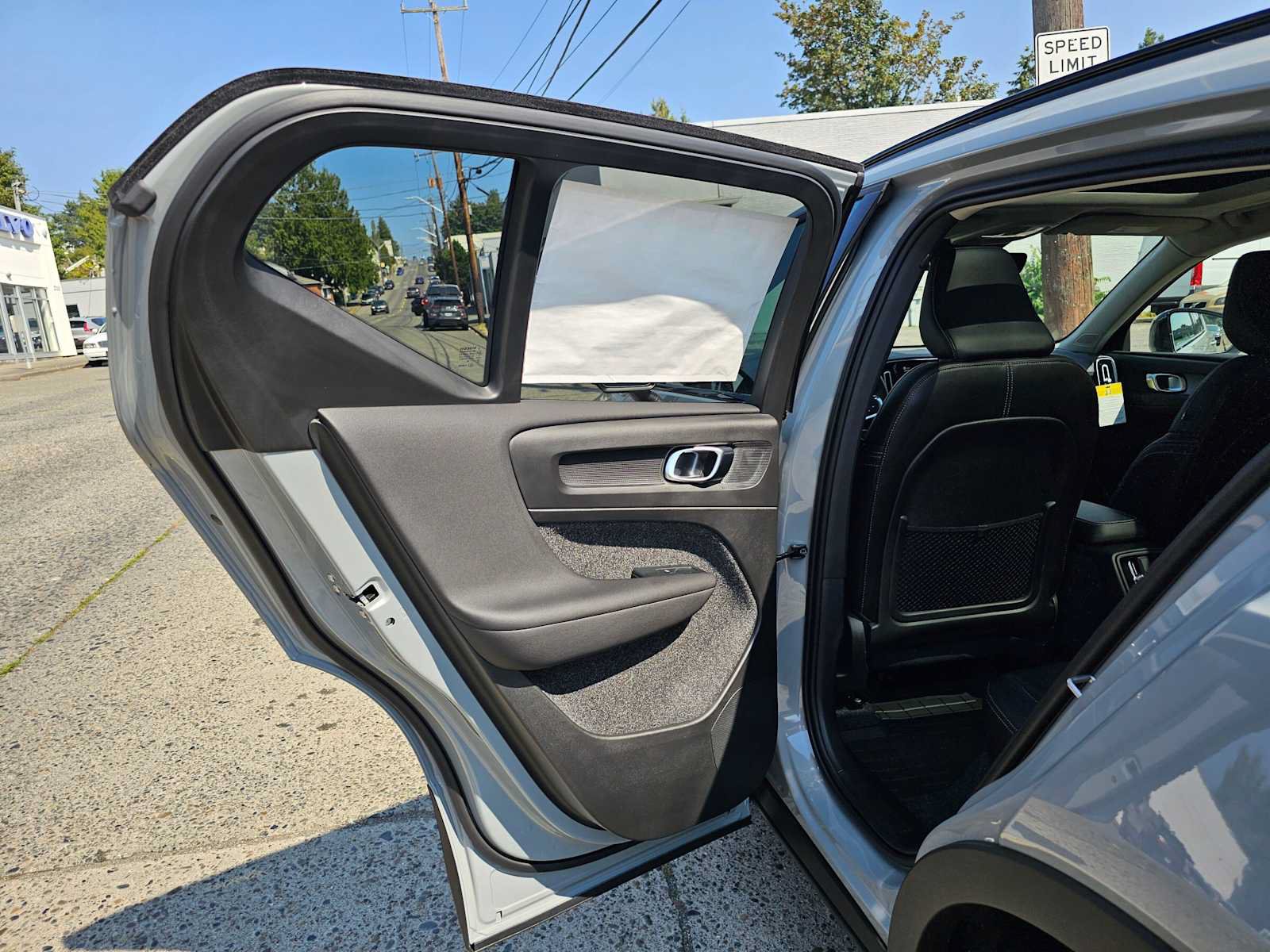 New 2026 Volvo XC40 B5 Plus w/ Protection Package Premier AWD/4WD image 17
