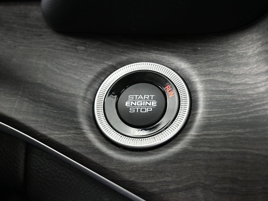 Used 2021 Jeep Grand Cherokee L Limited image 29