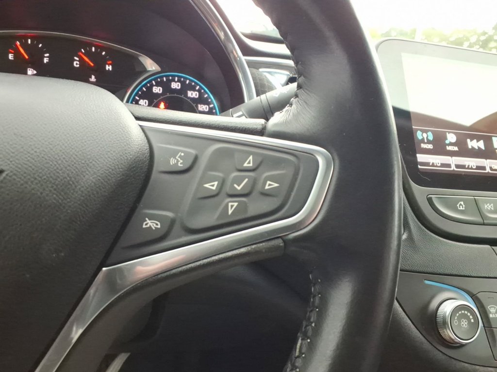 Used 2018 Chevrolet Malibu LT FWD image 17