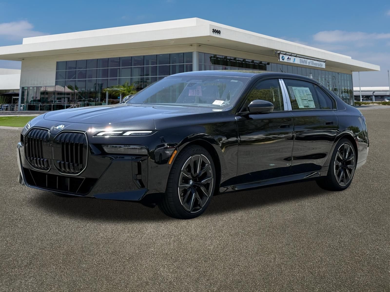 New 2026 BMW 760i xDrive w/ Luxury Rear Seating Package AWD/4WD image 4
