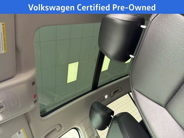 Certified 2019 Volkswagen Tiguan SEL w/ 3rd Row Seat Package image 19