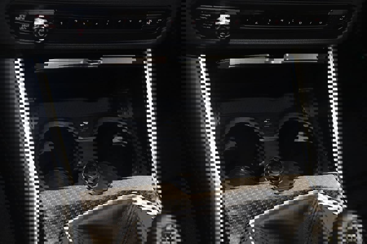 Used 2021 BMW M4 Coupe w/ Executive Package image 46