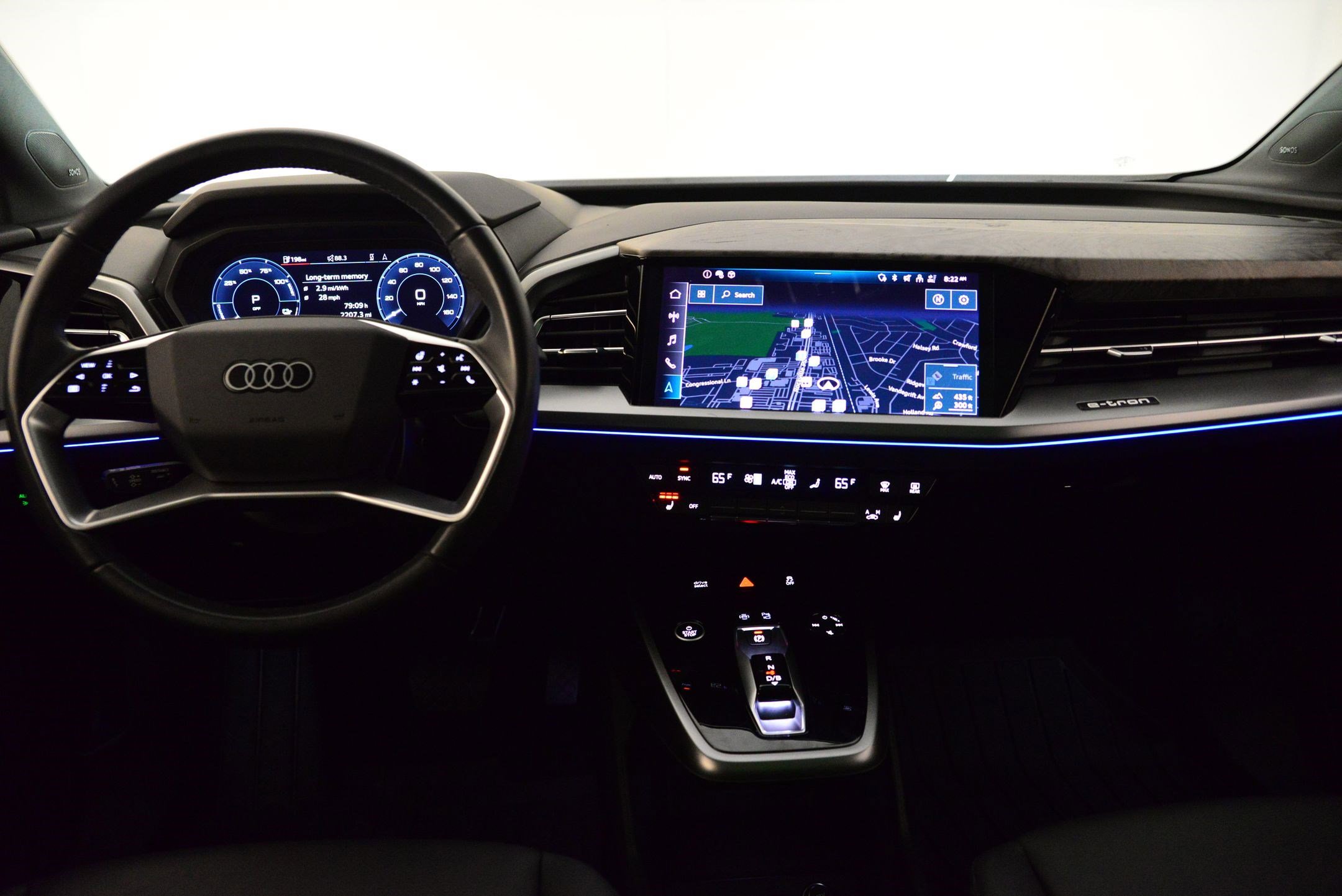 Certified 2024 Audi Q4 e-tron Prestige w/ Black Optic Package image 4