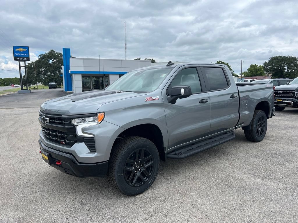 New 2026 Chevrolet Silverado 1500 LT Trail Boss w/ LT Trail Boss Premium Package AWD/4WD image 1