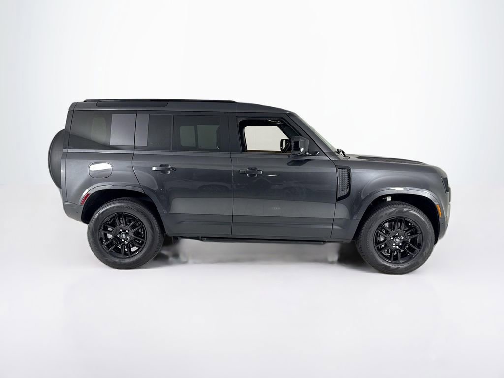 Used 2025 Land Rover Defender 110 S image 6