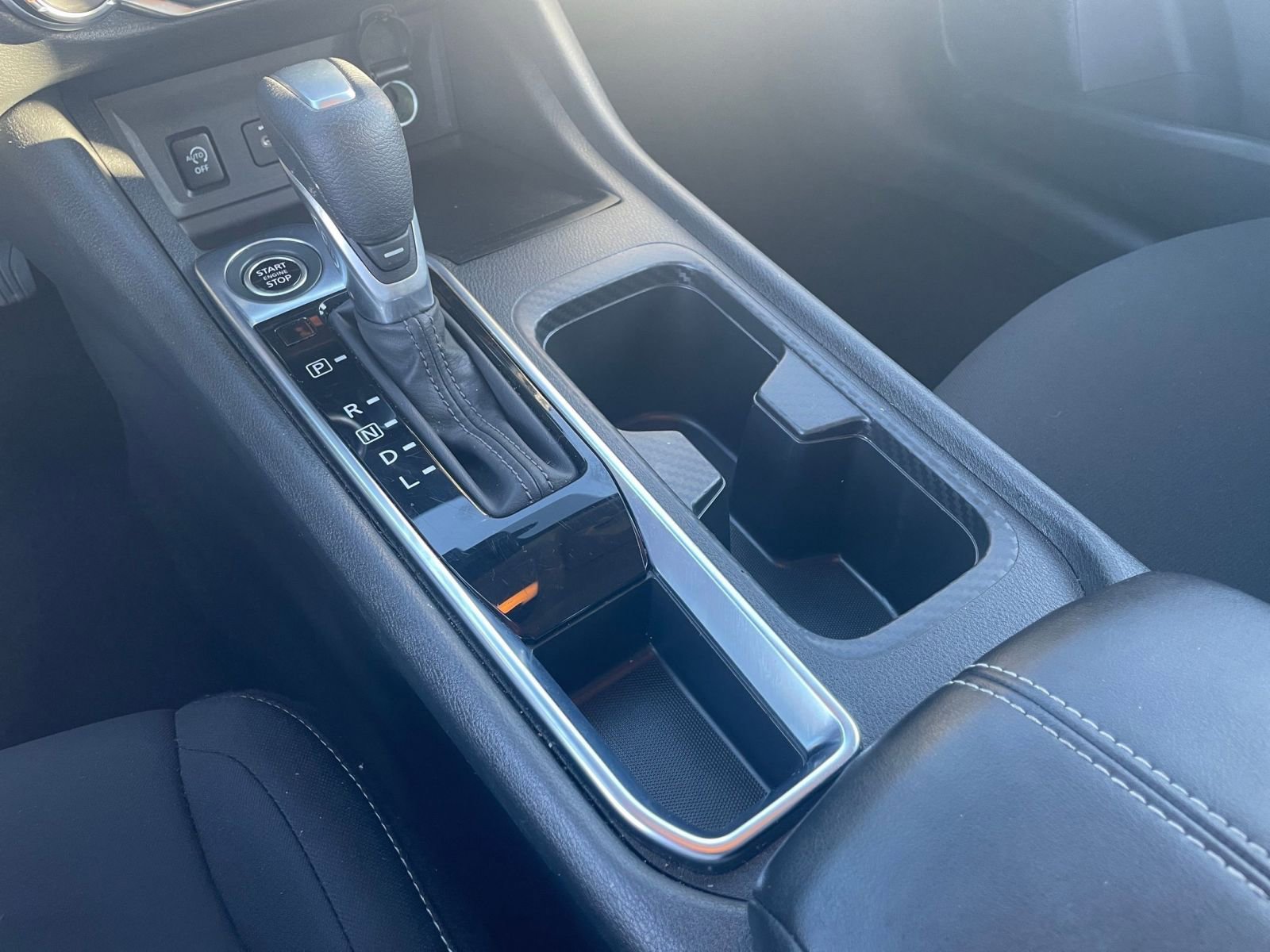 Used 2025 Nissan Sentra SV image 36