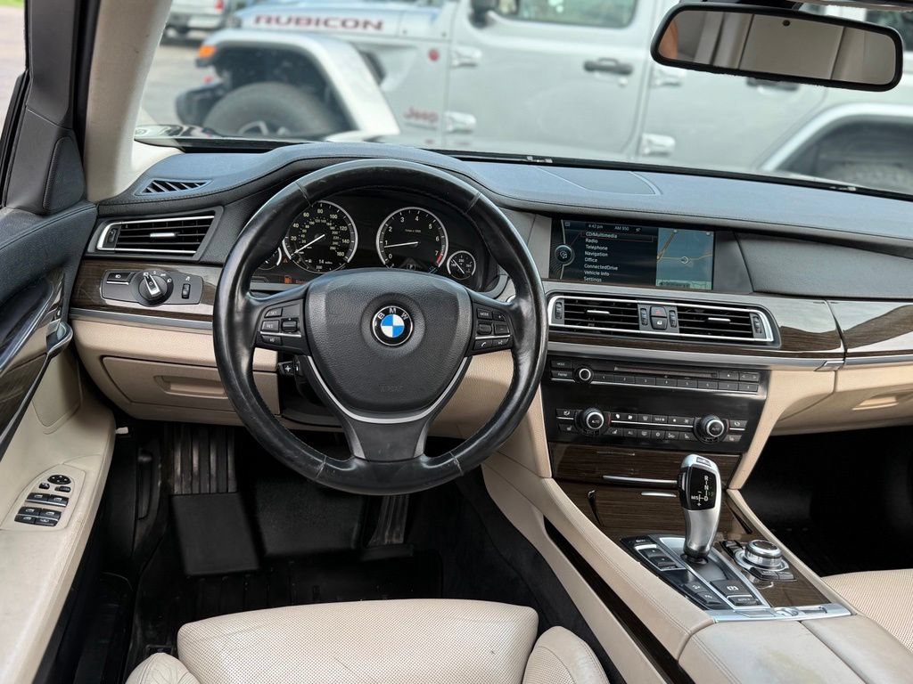 Used 2012 BMW 750i xDrive AWD/4WD image 7