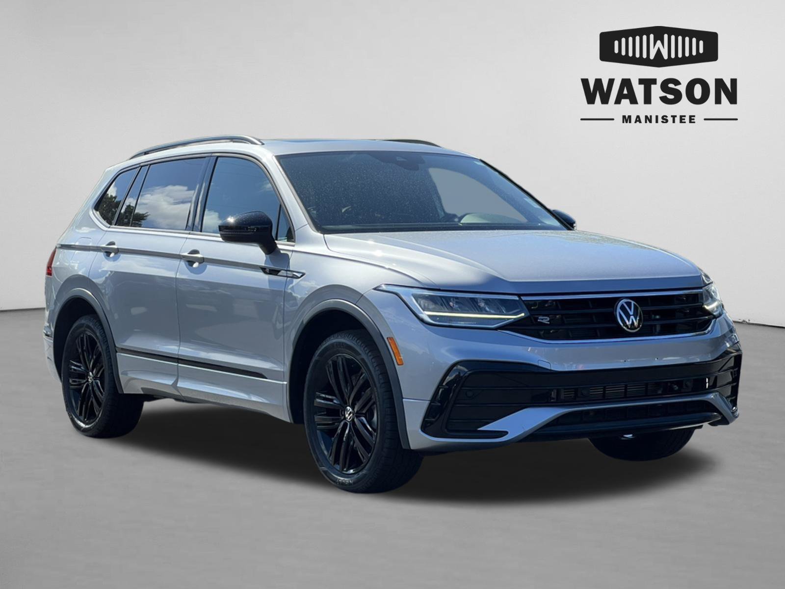 Used 2022 Volkswagen Tiguan SE R-Line