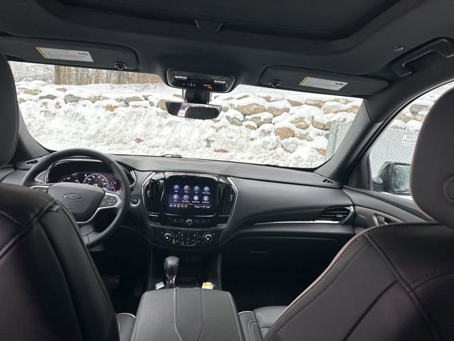 Used 2023 Chevrolet Traverse Premier w/ Redline Edition image 25