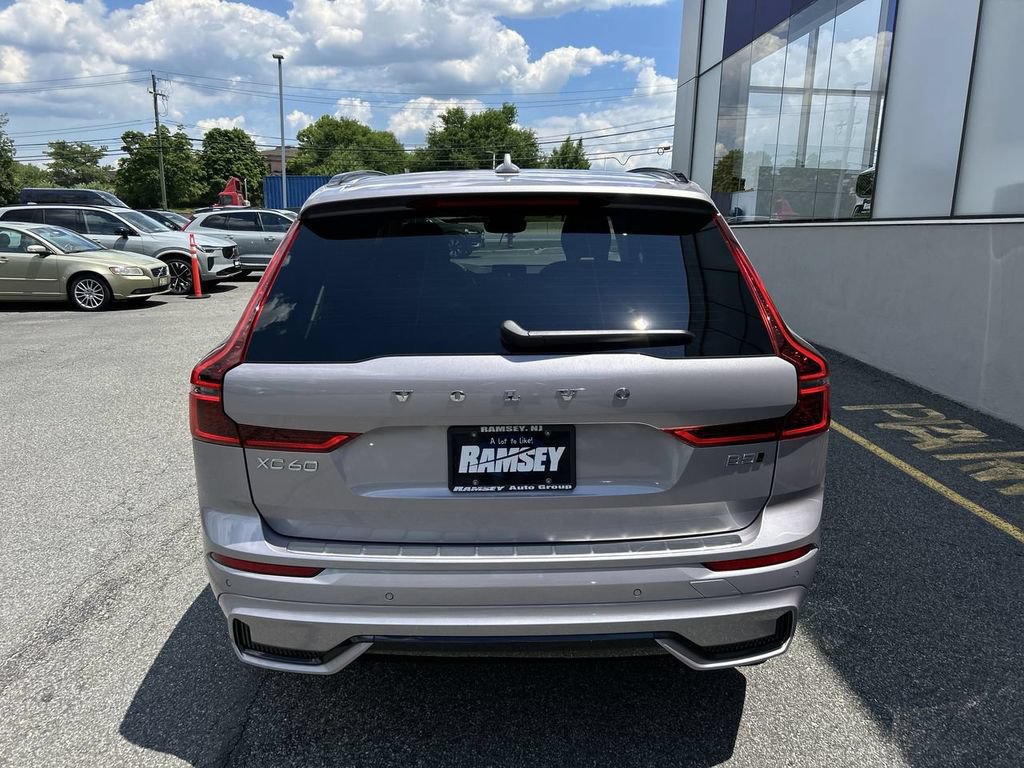 New 2026 Volvo XC60 B5 Plus w/ Protection Package Premier AWD/4WD image 7