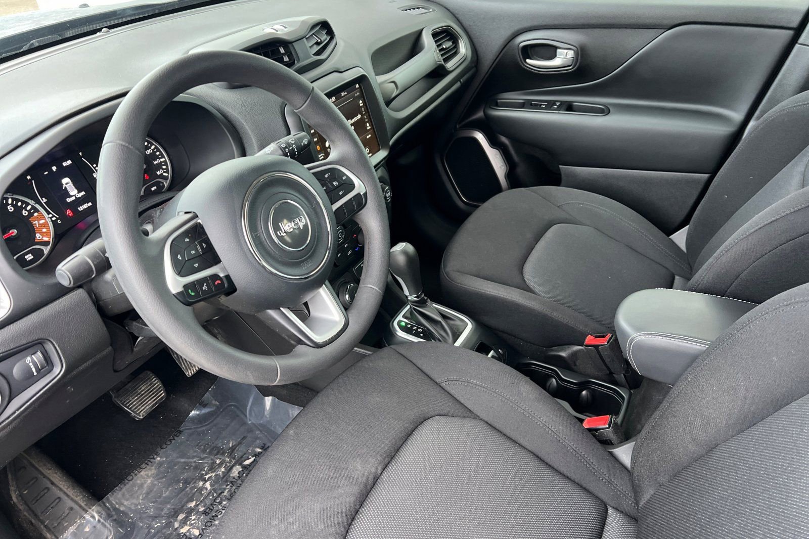 Used 2023 Jeep Renegade Latitude AWD/4WD image 11