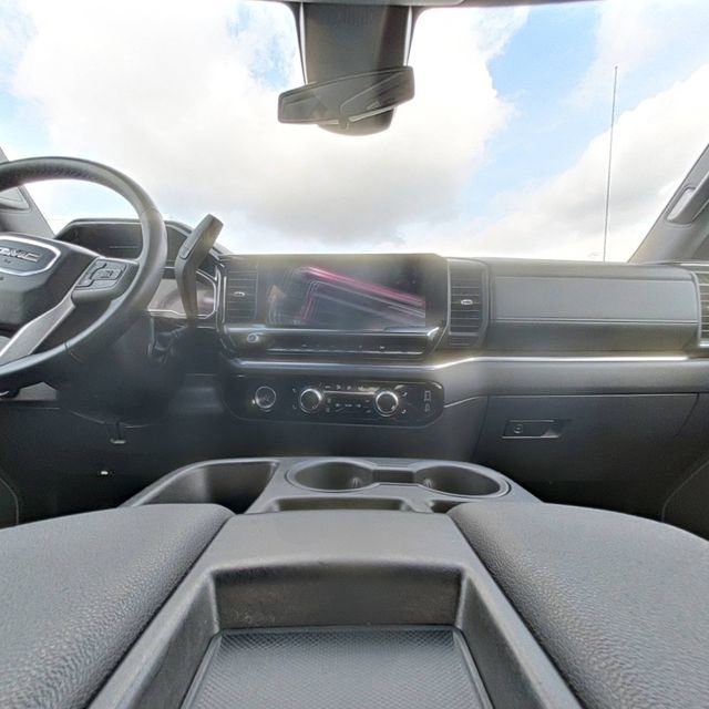 Used 2024 GMC Sierra 1500 SLE image 23