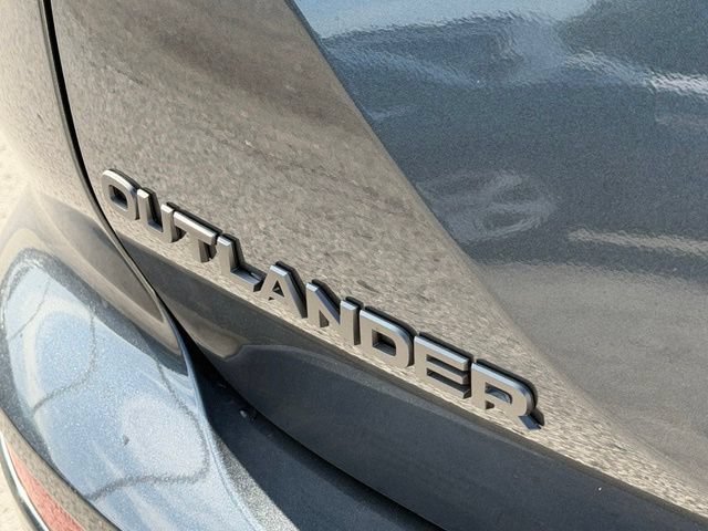 New 2026 Mitsubishi Outlander LE FWD image 14