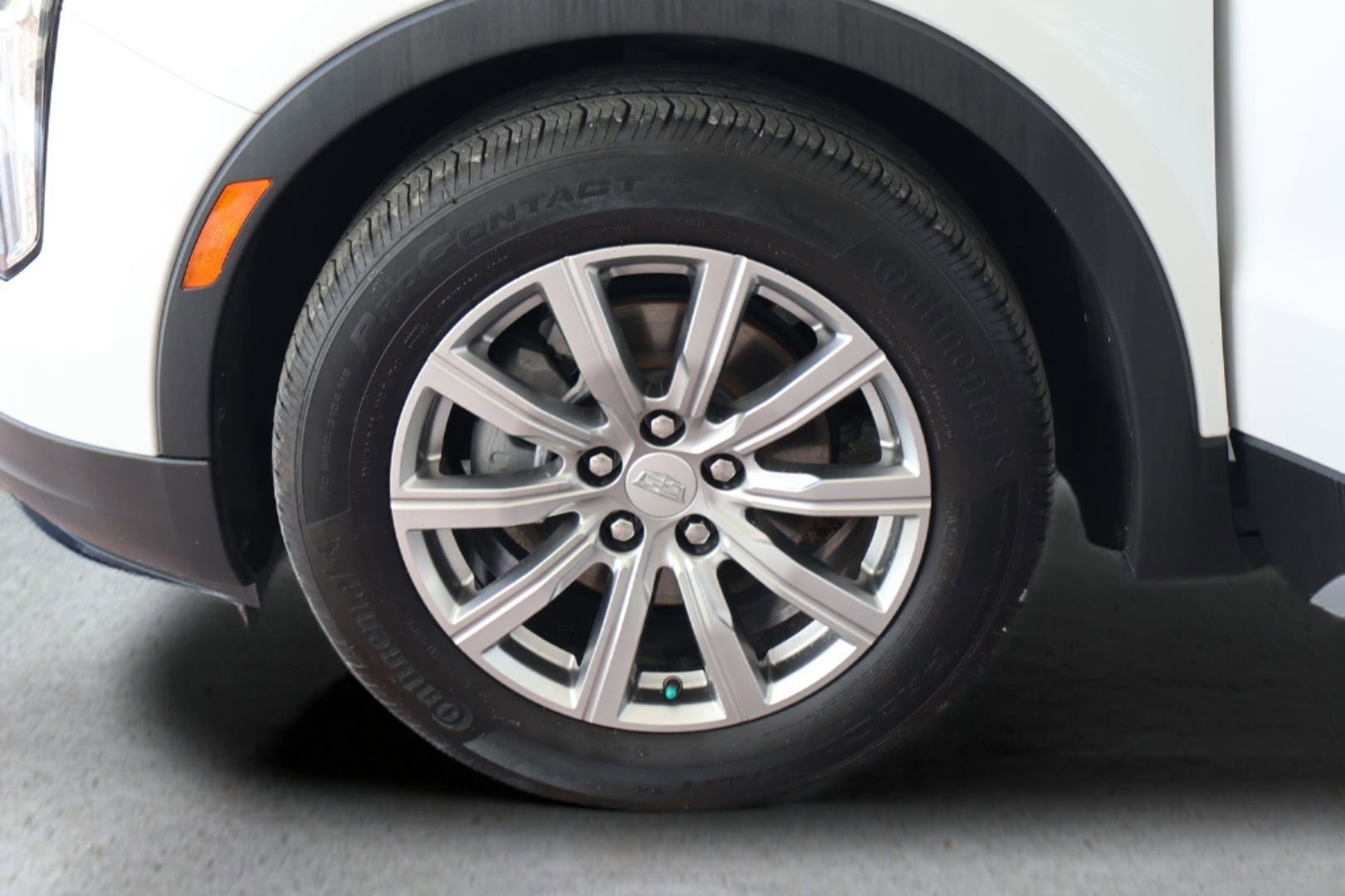 Used 2023 Cadillac XT4 Premium Luxury image 9