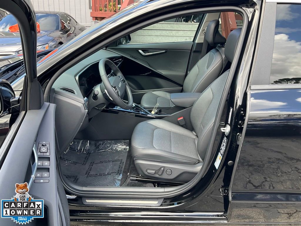 Used 2025 Kia Niro Wave FWD image 14