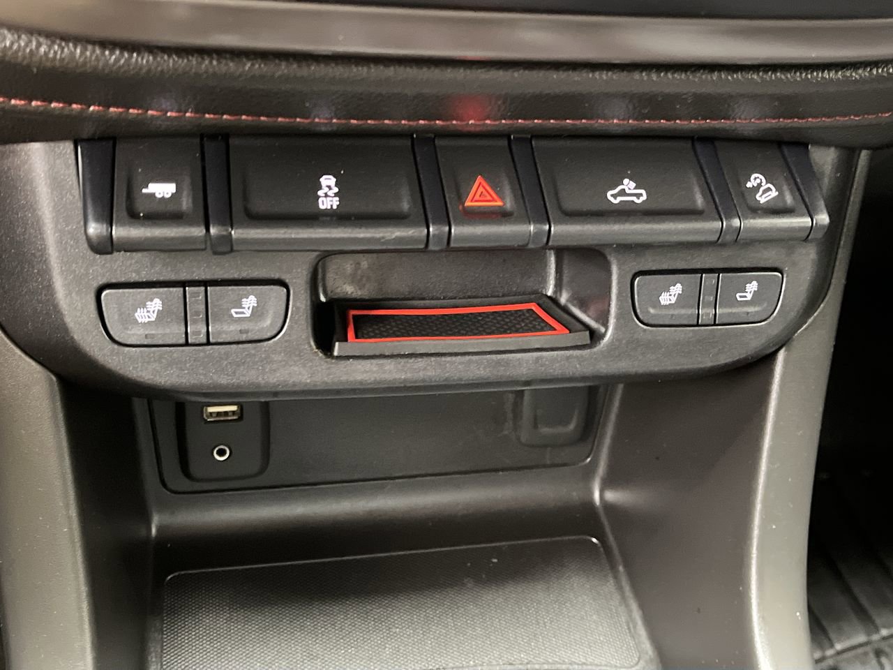 Used 2015 GMC Canyon SLE AWD/4WD image 20