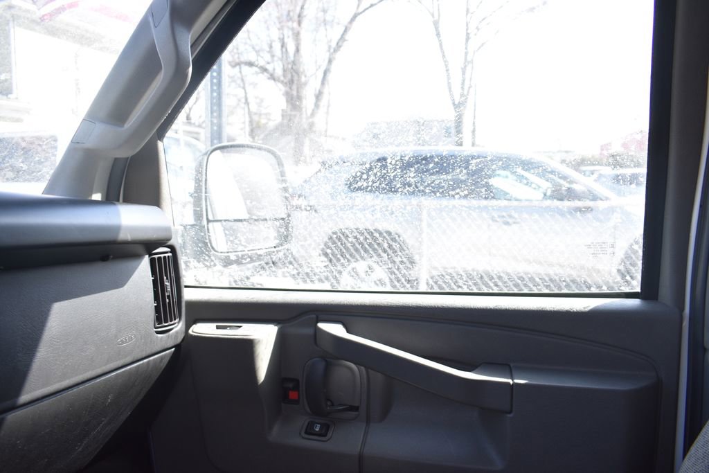 Used 2023 Chevrolet Express 3500 LT w/ LT Preferred Equipment Group RWD image 18
