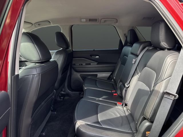 Used 2024 Nissan Pathfinder SL image 29