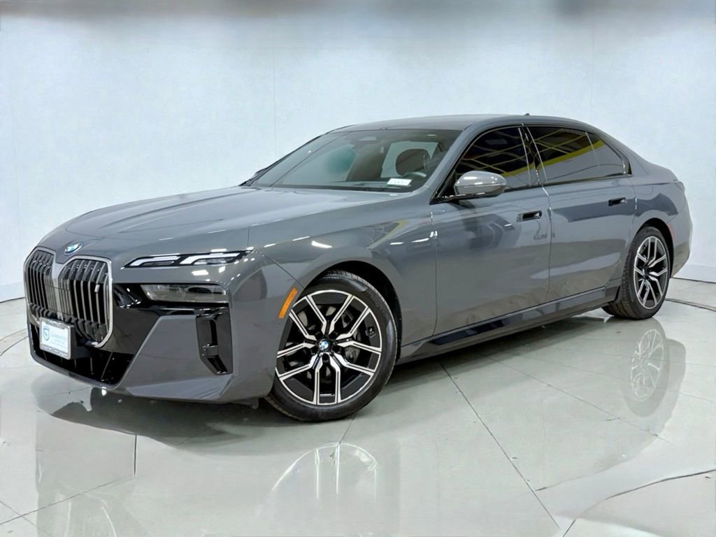 Used 2024 BMW i7 xDrive60 image 10