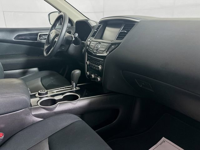Used 2017 Nissan Pathfinder S image 28