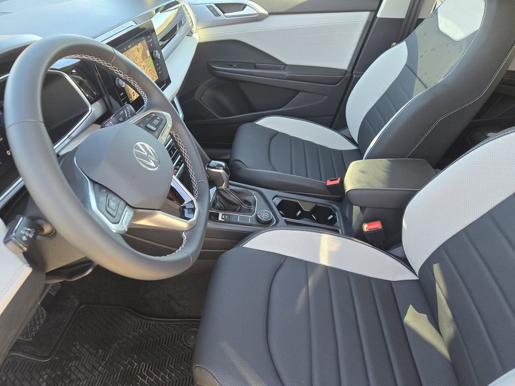 New 2026 Volkswagen Taos SEL image 11