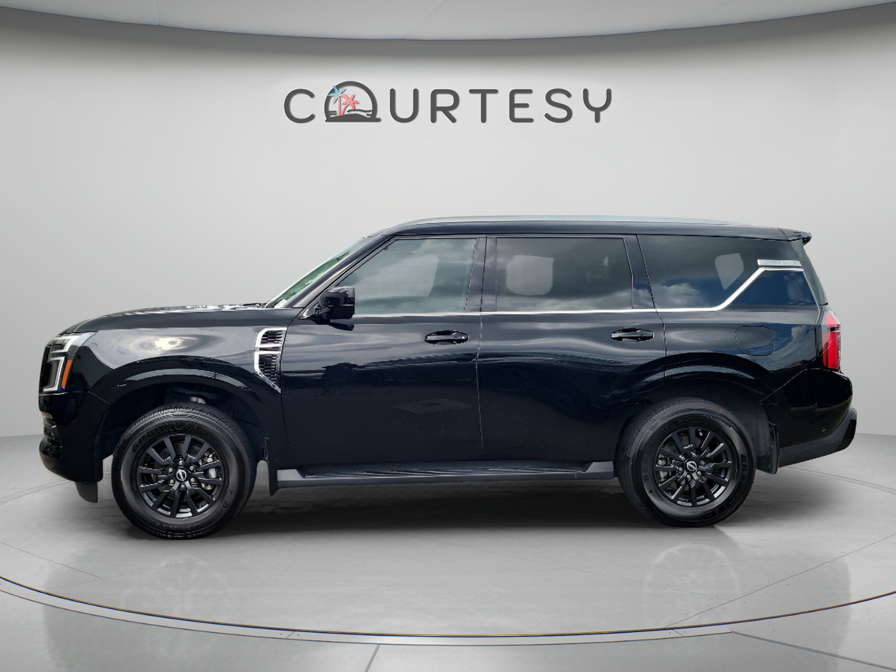 Used 2025 Nissan Armada SV RWD image 2
