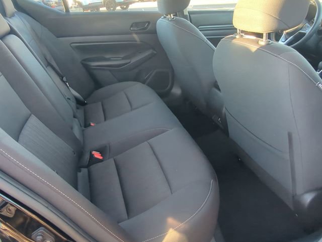 Used 2024 Nissan Altima 2.5 SV FWD image 24