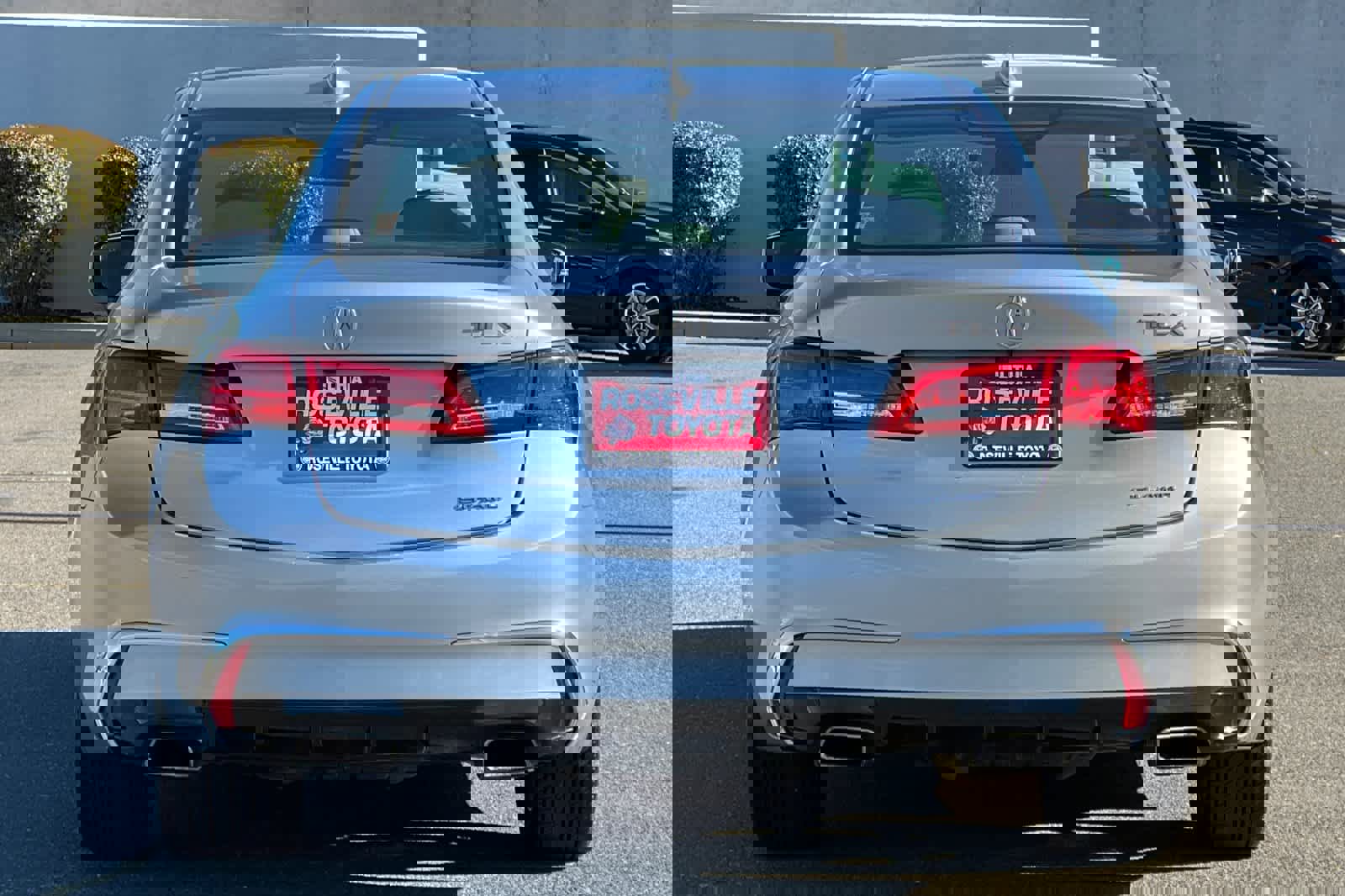 Used 2018 Acura TLX V6 SH-AWD w/ Technology Pkg image 8