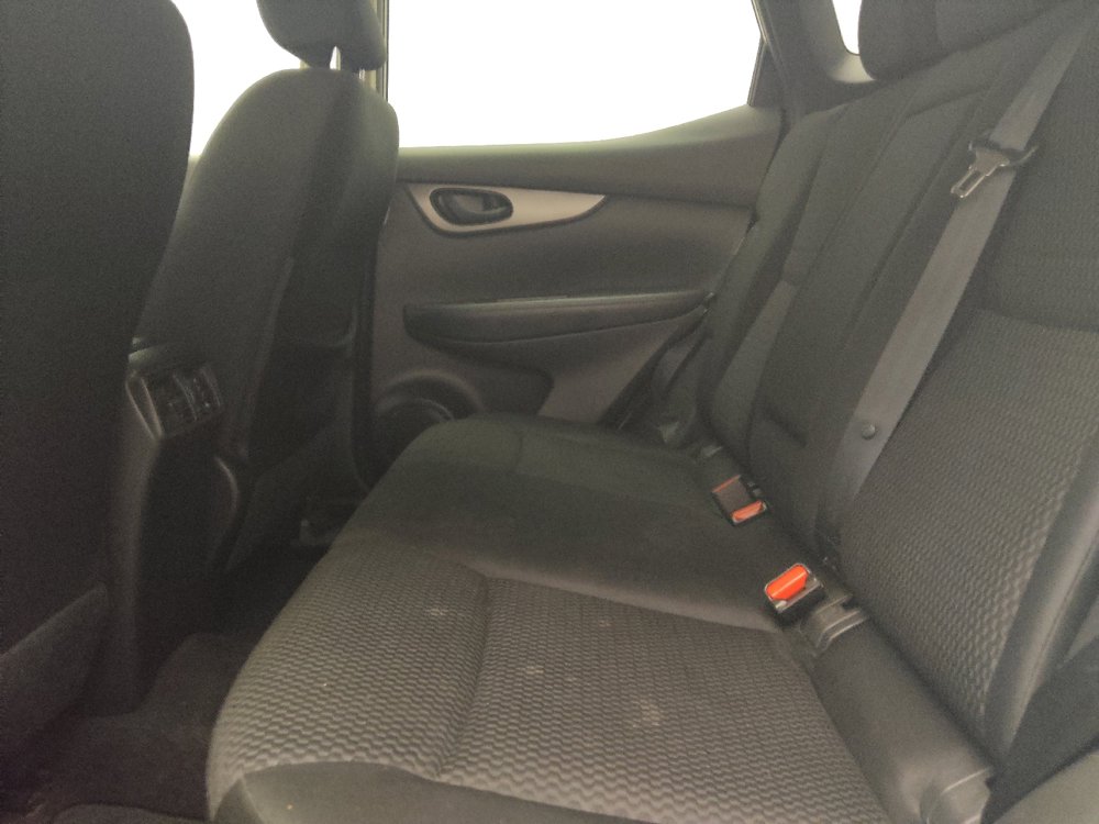 Used 2020 Nissan Rogue Sport S w/ Appearance Package FWD image 18