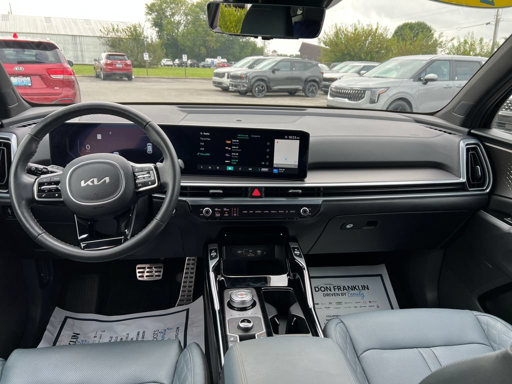 Certified 2025 Kia Sorento SX Prestige AWD/4WD image 15