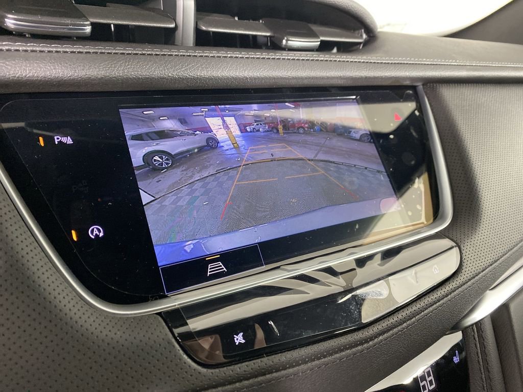 New 2025 Cadillac XT5 Luxury image 16