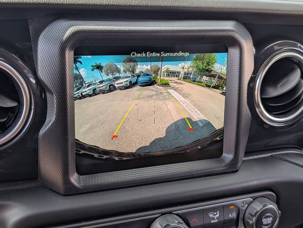 Used 2023 Jeep Wrangler Unlimited Rubicon 392 image 21