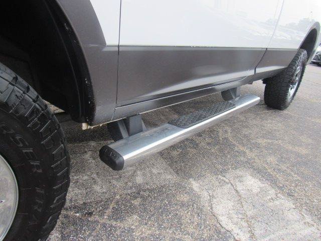 Used 2018 RAM 2500 Tradesman w/ Chrome Appearance Group AWD/4WD image 8