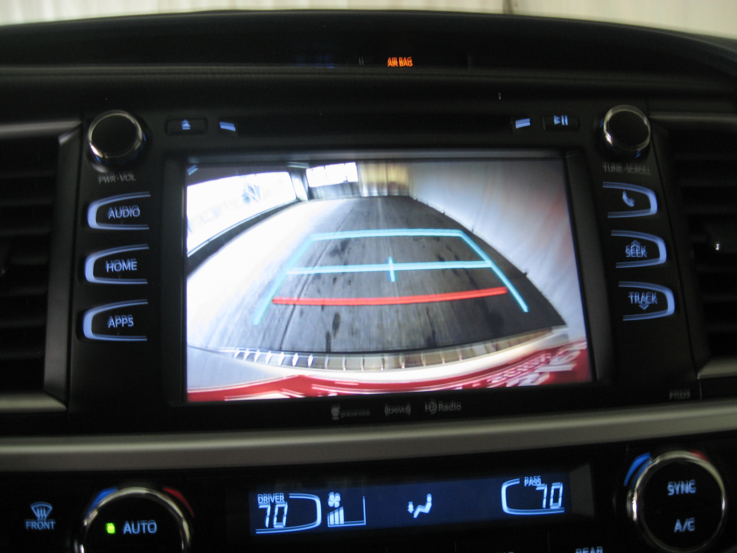 Used 2018 Toyota Highlander Plus image 19