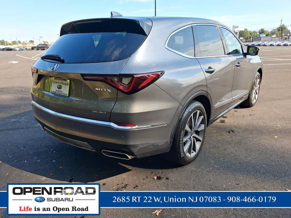 Used 2025 Acura MDX w/ Technology Package AWD/4WD image 3