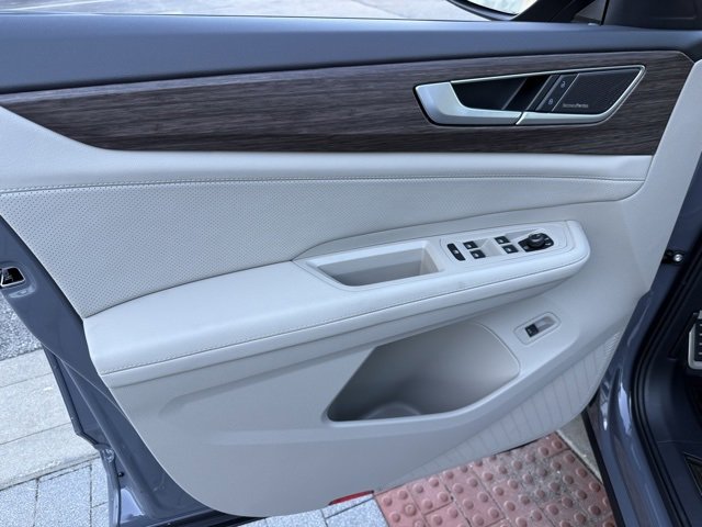 New 2026 Volkswagen Atlas SEL Premium R-Line image 9