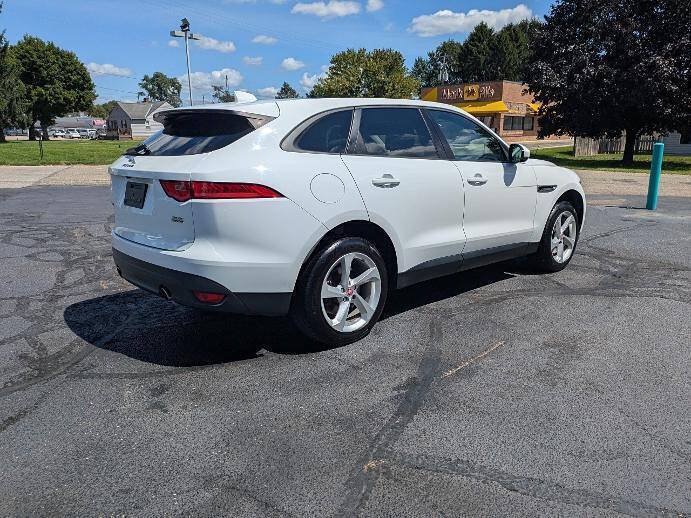 Used 2018 Jaguar F-PACE Premium AWD/4WD image 7