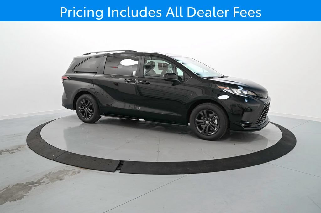 New 2026 Toyota Sienna XSE AWD/4WD image 4
