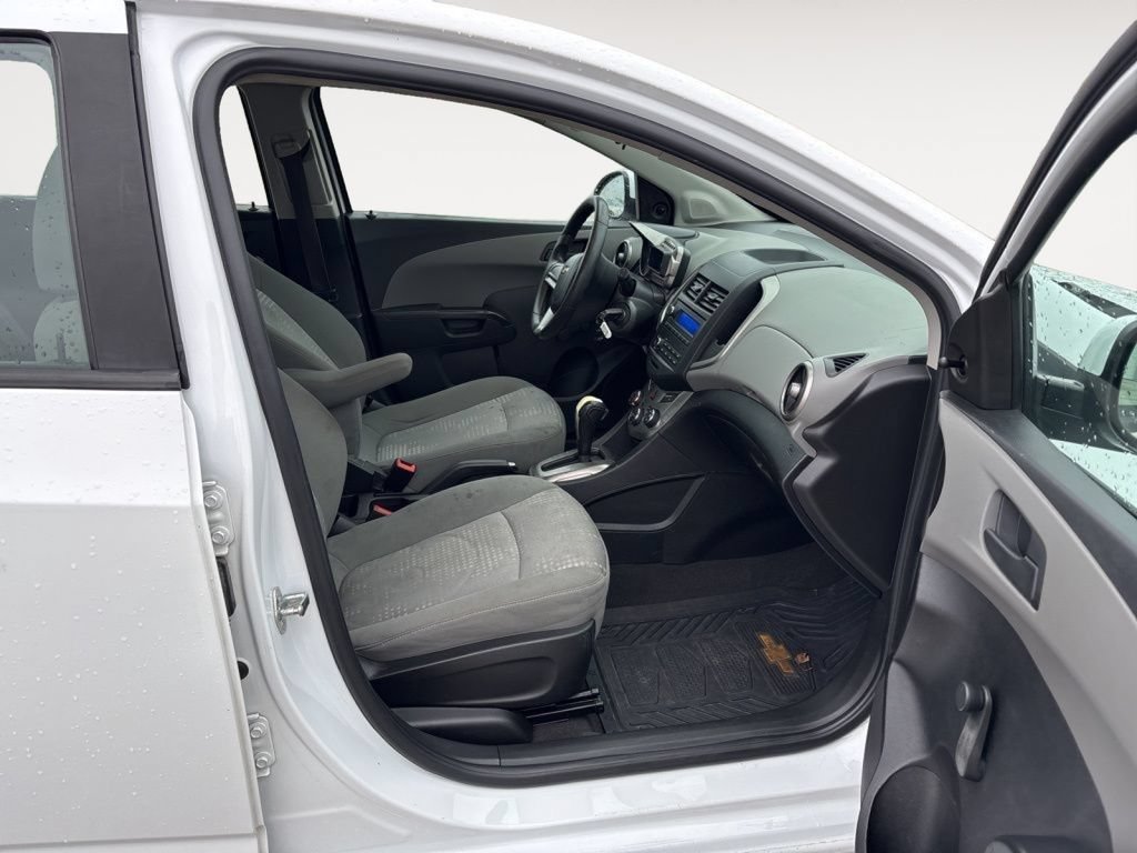 Used 2016 Chevrolet Sonic LS FWD image 19