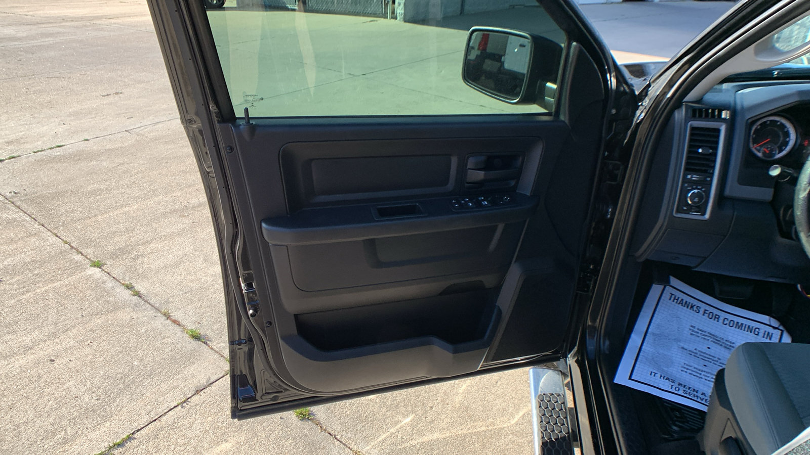 Used 2017 RAM 1500 Express AWD/4WD image 12