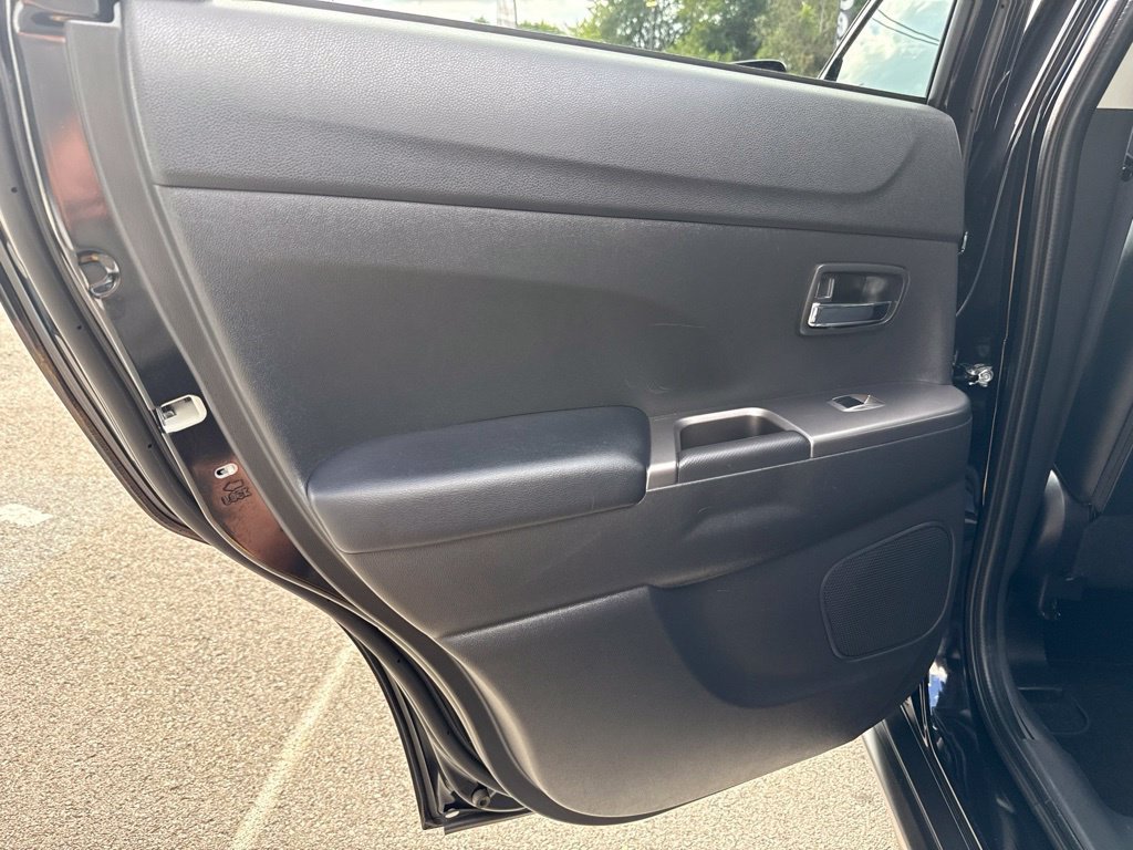 Used 2025 Mitsubishi Outlander Sport ES AWD/4WD image 24