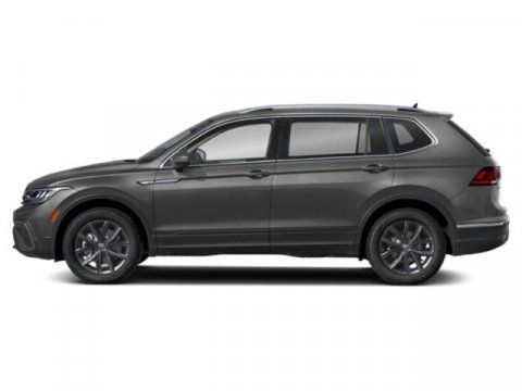 Certified 2023 Volkswagen Tiguan SE w/ Panoramic Sunroof Package image 4