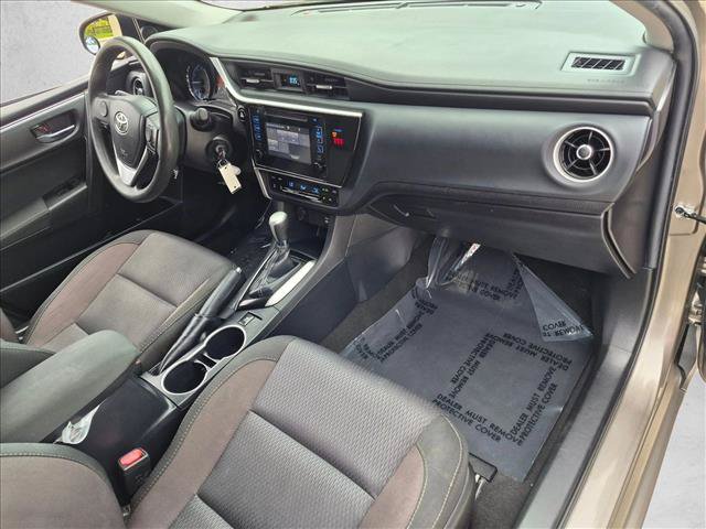 Used 2018 Toyota Corolla LE FWD image 19